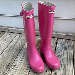 Hunter- Women's Tall Pink Wellington
Rain Boots Size 7